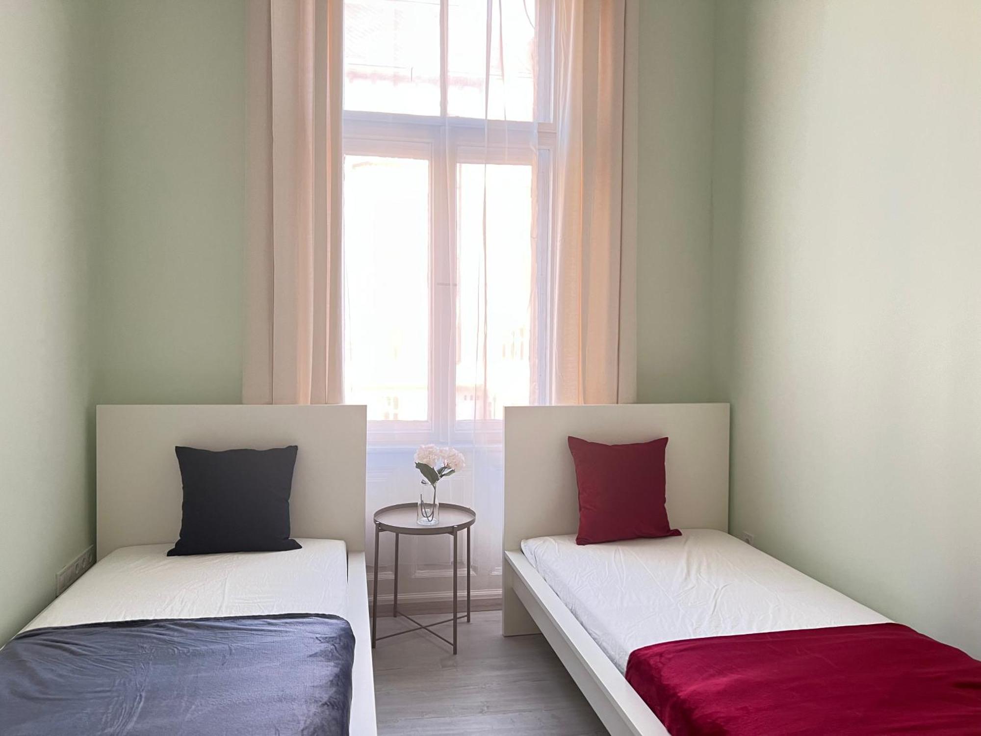 Baross Apartment With Convenience And Style Budapeste Exterior foto