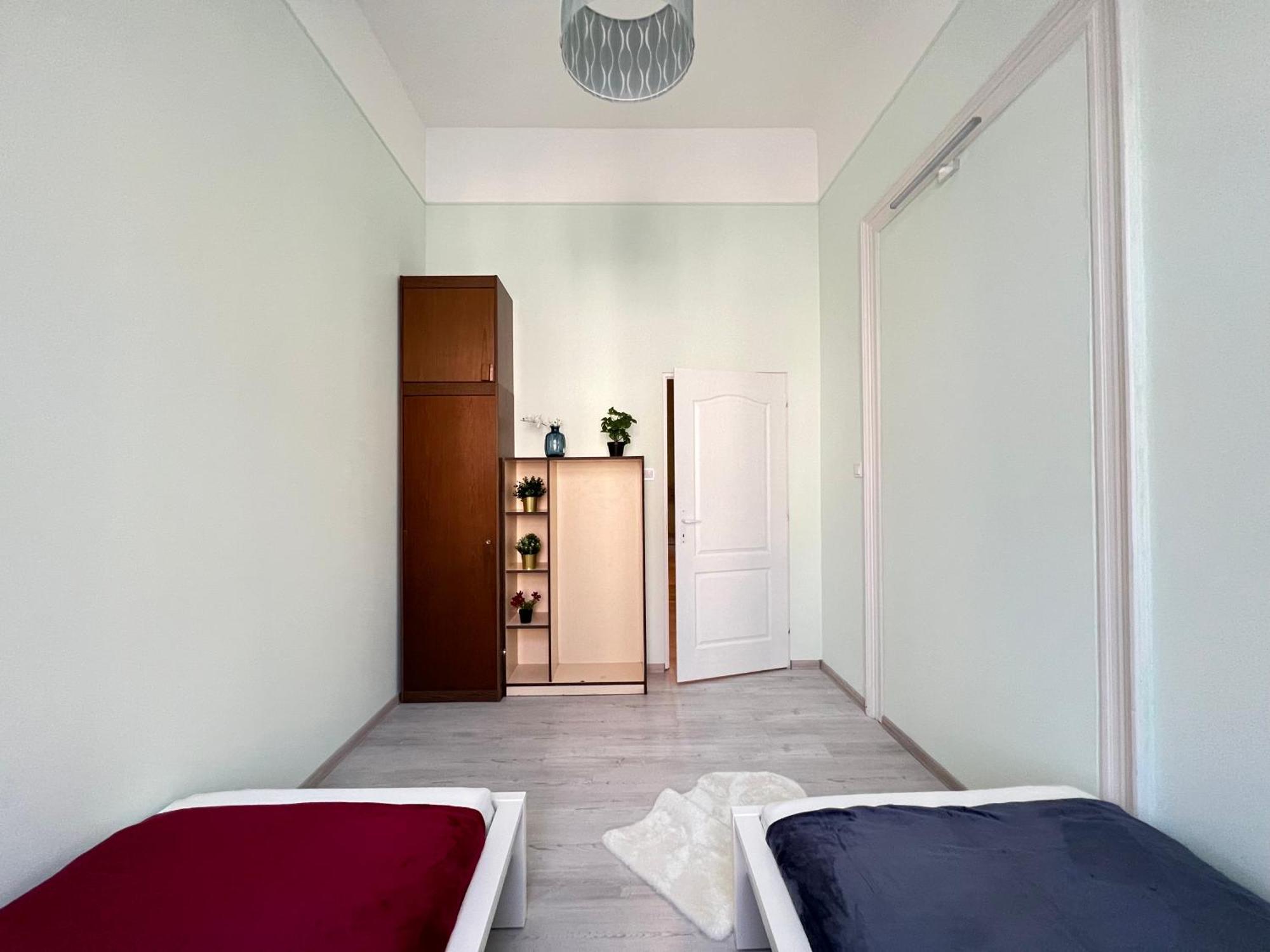 Baross Apartment With Convenience And Style Budapeste Exterior foto