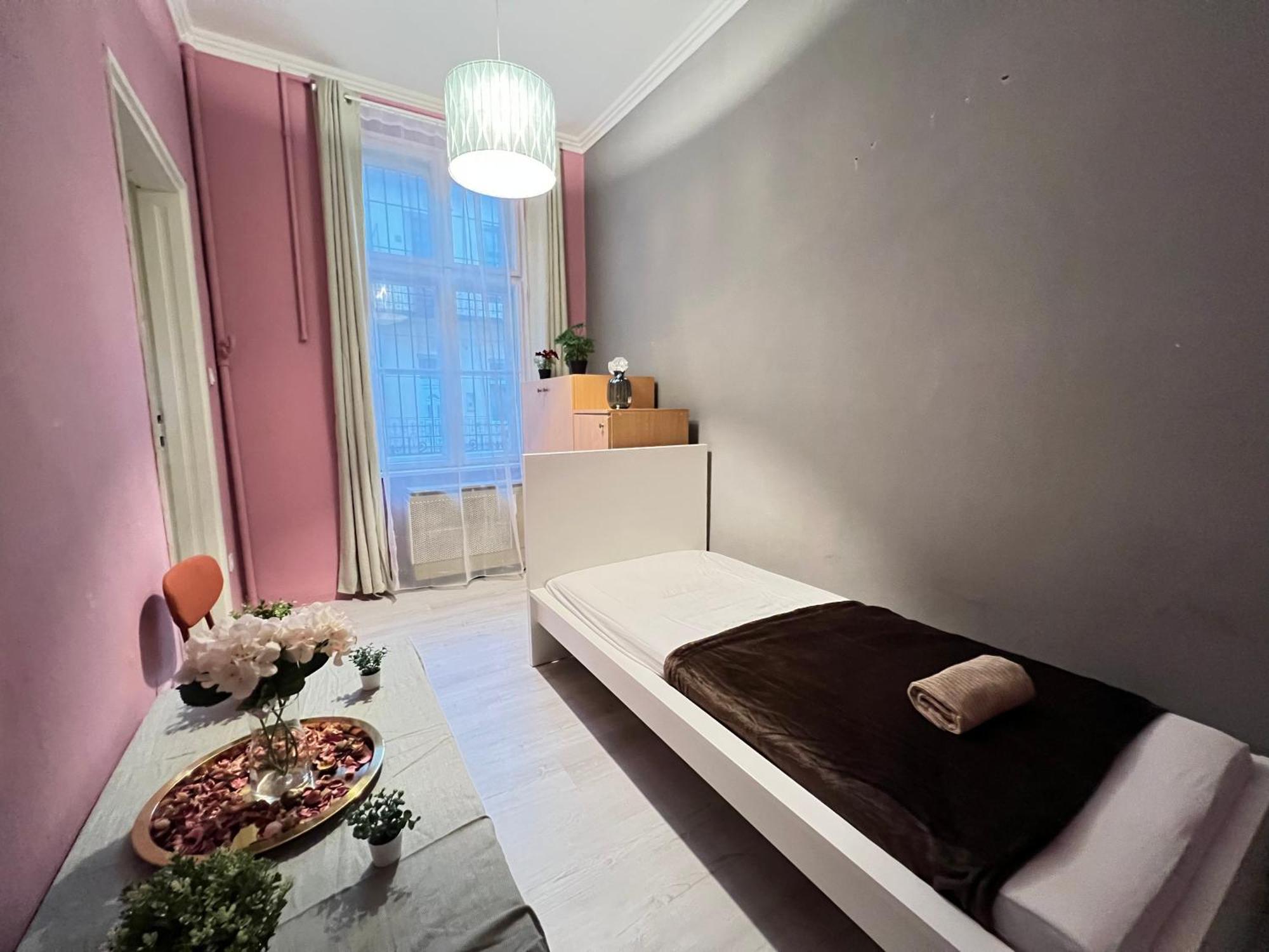 Baross Apartment With Convenience And Style Budapeste Exterior foto