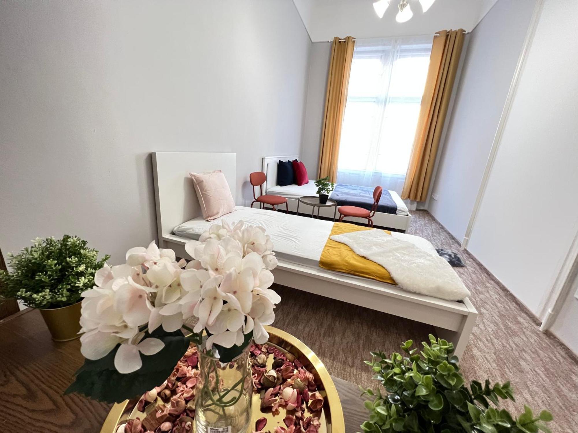 Baross Apartment With Convenience And Style Budapeste Exterior foto